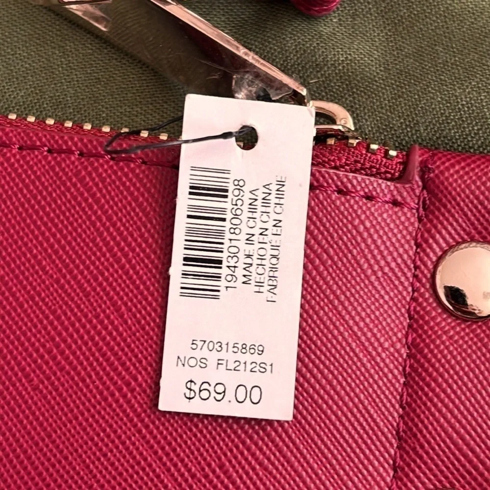 Brand New White House Black Market Maroon Studded Floral Large Wristlet Clutch - Picture 7 of 14